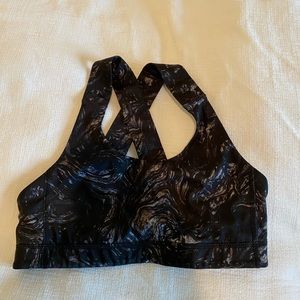 Lululemon sports bra